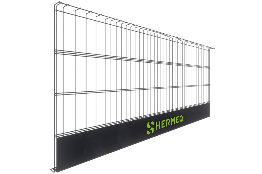 Mesh edge protection barriers with toe boards fixed along an open concrete slab edge