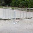 Loose-Leg Steel Barrier