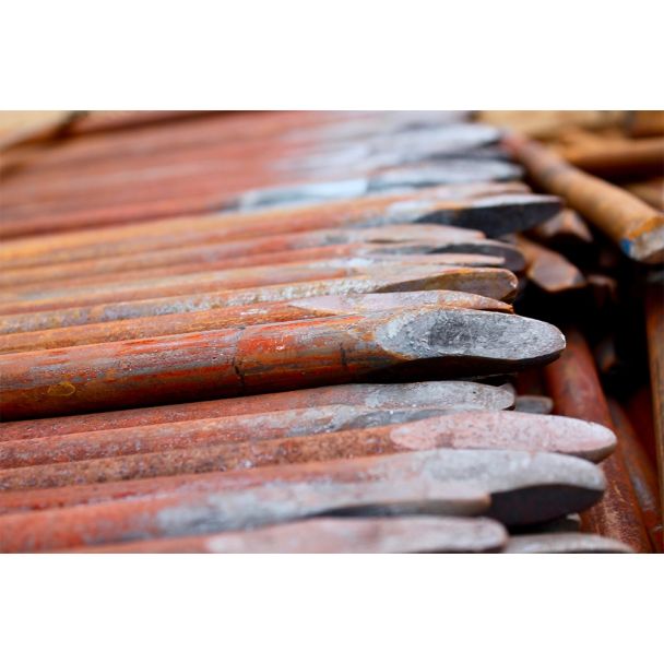 Steel Road Form Stakes
