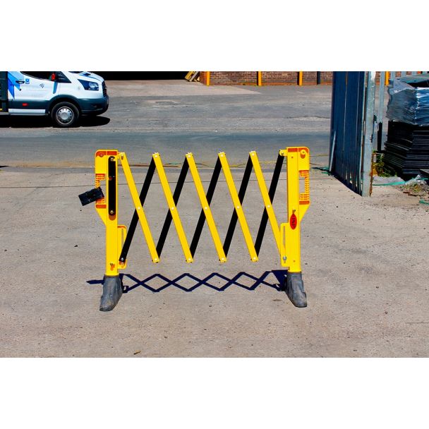 Titan Expandable Safety Barrier Yellow & Black
