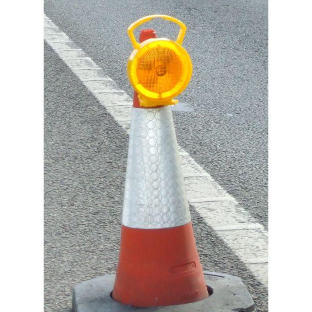 Conilamp on red cone