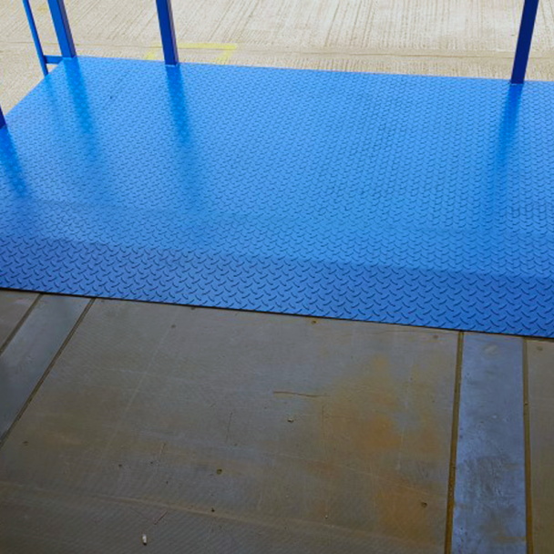 Simple Platform With Rungs Lift Off Ramp Plate