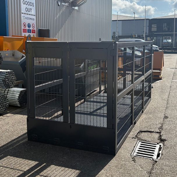 Wheelie Bin Crane Cage