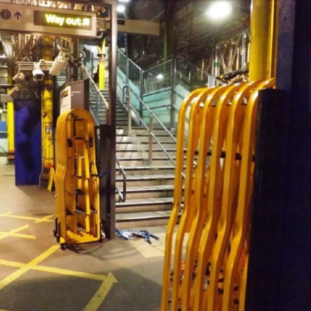 Expandable Gate