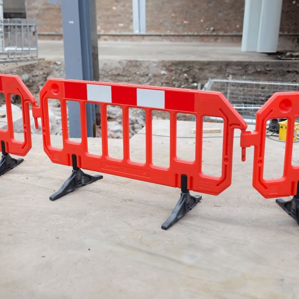 Hi-Vis Traffic Barrier