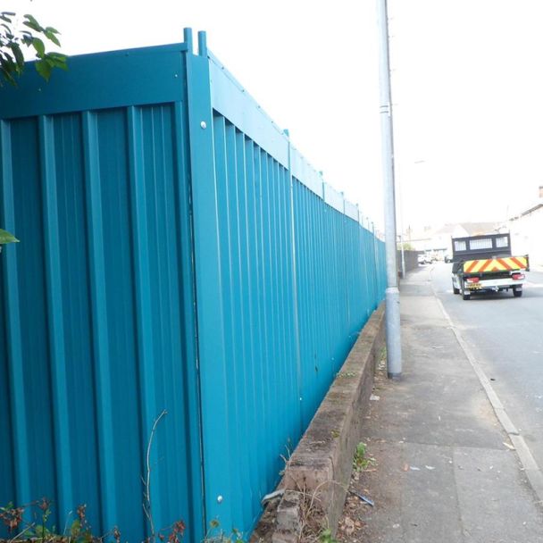 Steel Blockade Hoarding