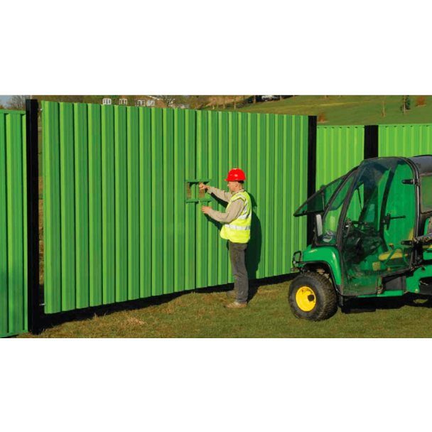 Steel fencing vehicle gate